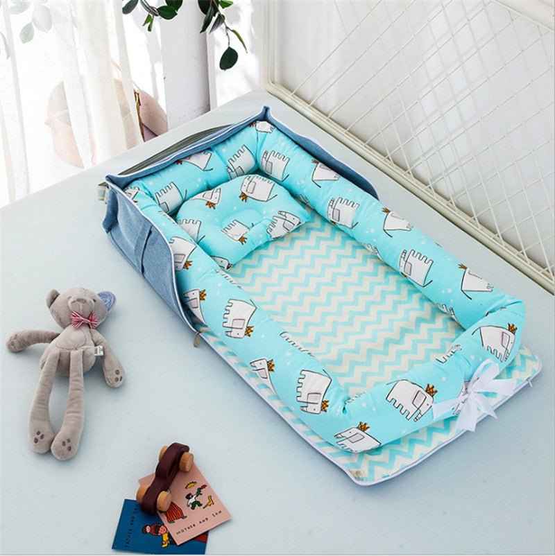 Anti-Startle Newborn Bassinet Bed