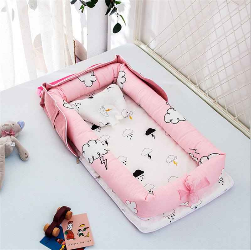 Anti-Startle Newborn Bassinet Bed