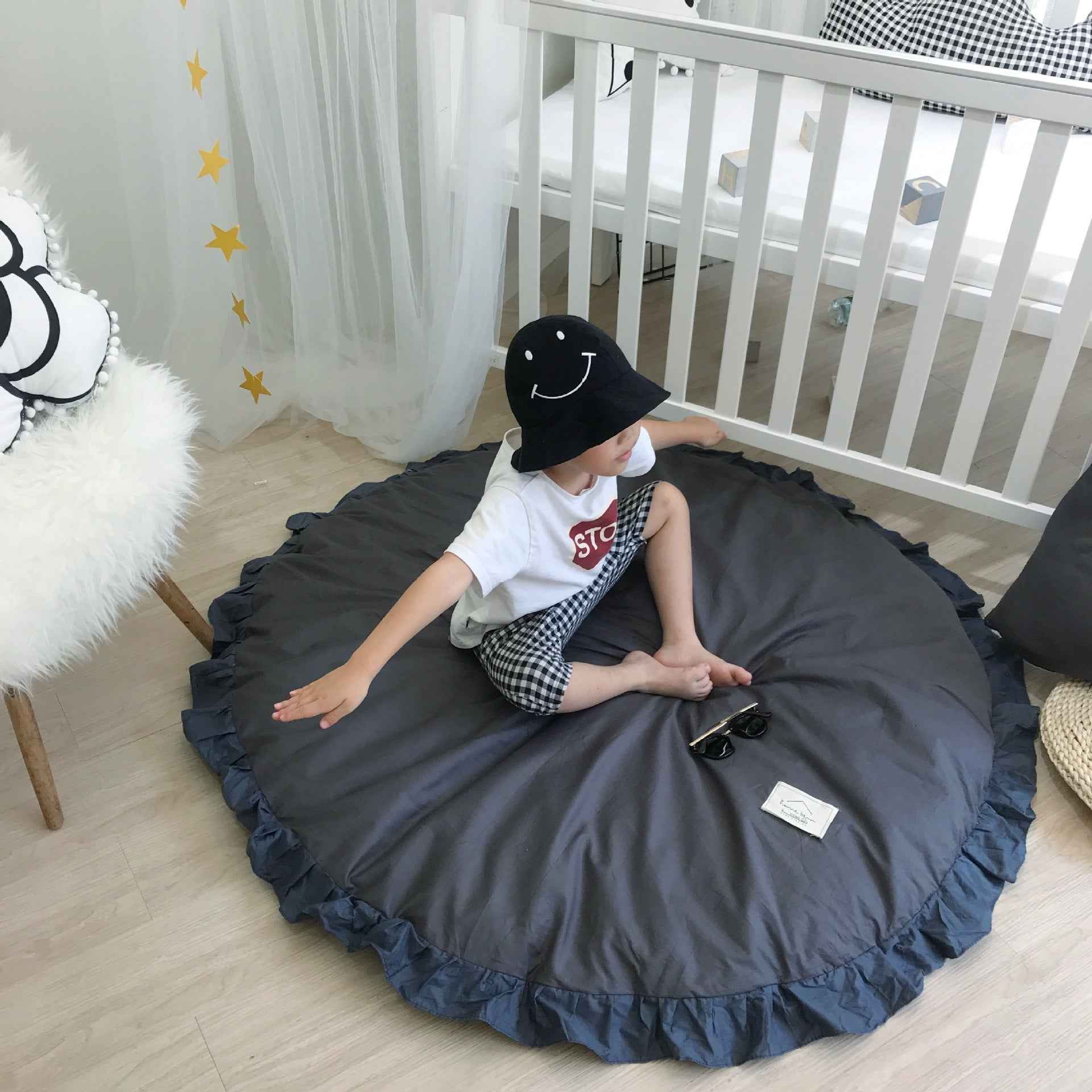 Round Plush Play Mat with Drawstring Storage